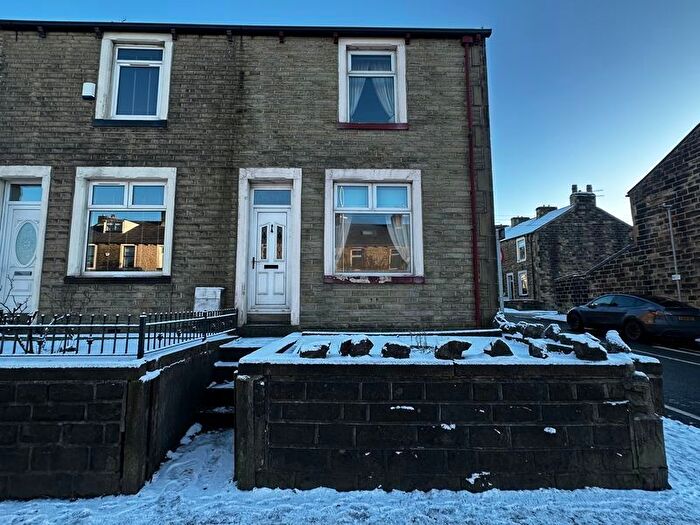 2 Bedroom Property For Sale In Burnley Road, Colne, BB8
