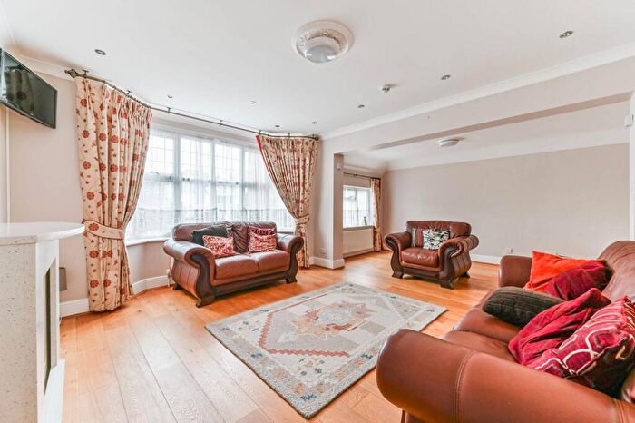 6 Bedroom Detached House For Sale In Shaw Crescent, Sanderstead, South Croydon, CR2