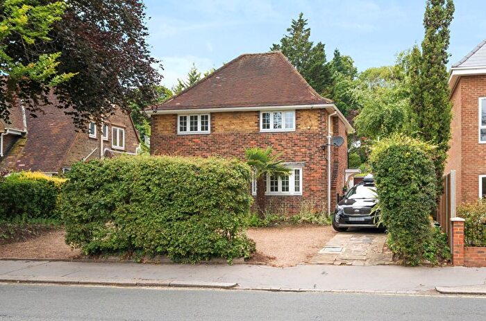4 Bedroom Detached House To Rent In Pampisford Road, Purley, CR8