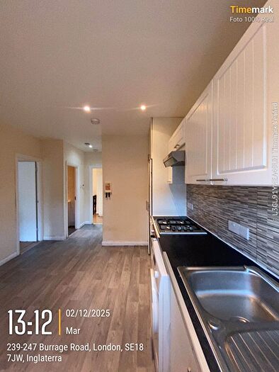 2 Bedroom Flat To Rent In Burrage Road, Plumstead, SE18