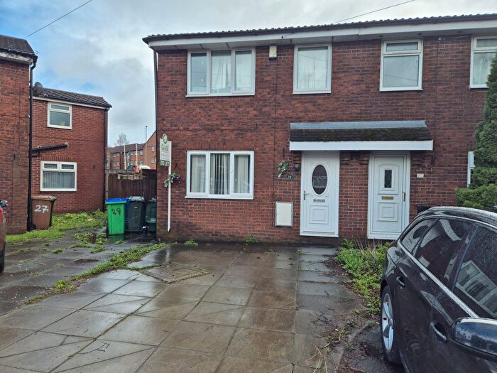 3 Bedroom Semi Detached House To Rent In Sudley Road, Rochdale, OL11