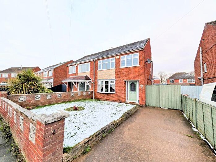 3 Bedroom Semi-Detached House For Sale In Greyfriars, Grimsby, DN37