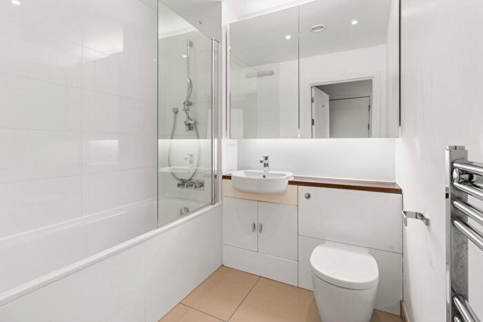 1 Bedroom Flat To Rent In Killick Way, London, E1