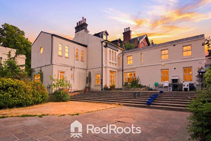 6 Bedroom Semi Detached House For Sale In Regent Square, Doncaster, South Yorkshire, DN1