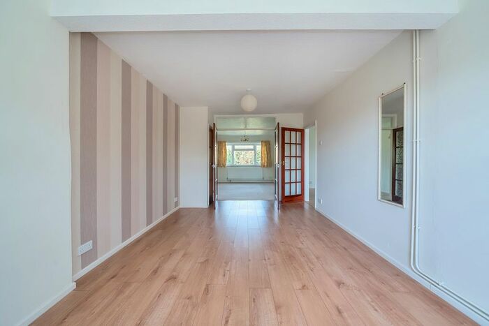 2 Bedroom Semi-Detached Bungalow For Sale In Station Road, Flitwick, MK45