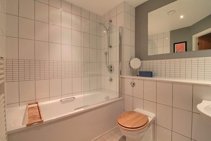 2 Bedroom Apartment To Rent In Quartz Apartments, Hall Street, Jewellery Quarter, B18