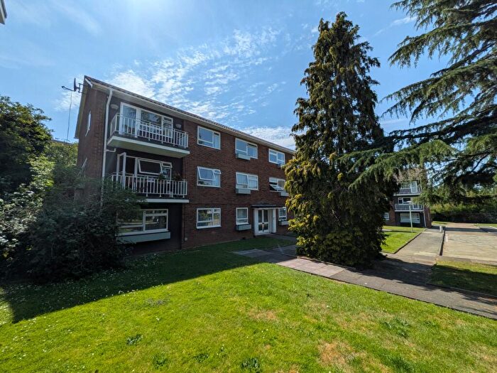 2 Bedroom Flat For Sale In Rosebank, Epsom, KT18