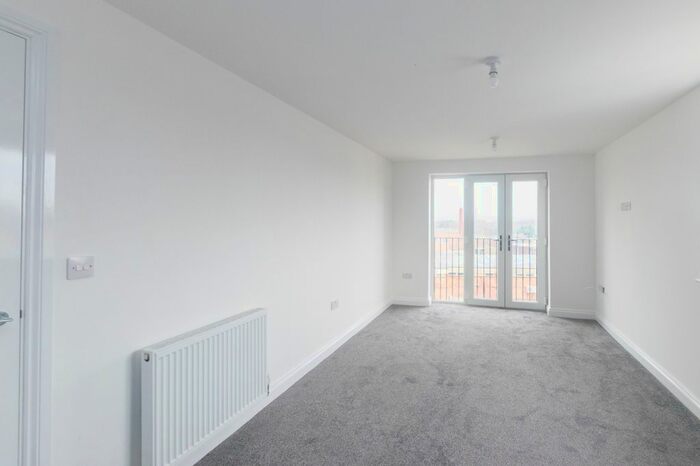 1 Bedroom Flat To Rent In Low Gables, Hall Road, Armley, LS12