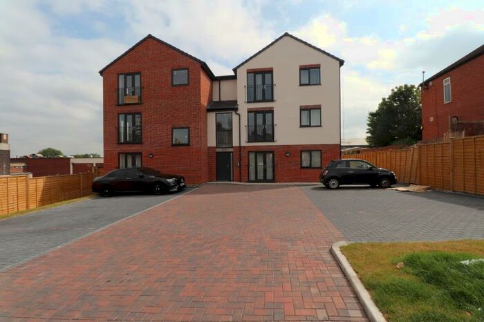 1 Bedroom Flat To Rent In Low Gables, Hall Road, Armley, Leeds, LS12