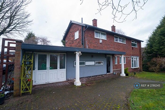 3 Bedroom Detached House To Rent In Parkway, Chadderton, Oldham, OL9