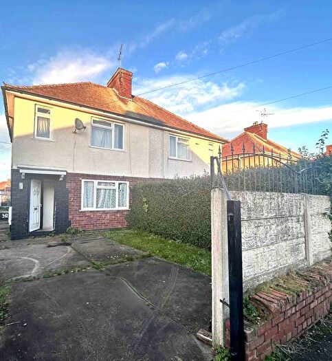 3 Bedroom Semi-Detached House To Rent In Berry Avenue, Kirkby-In-Ashfield, Nottingham, NG17