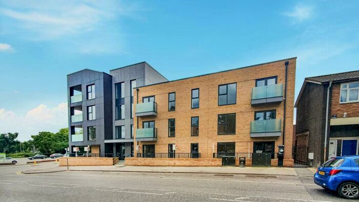 2 Bedroom Penthouse To Rent In Wolsey Court, Cheshunt, EN8