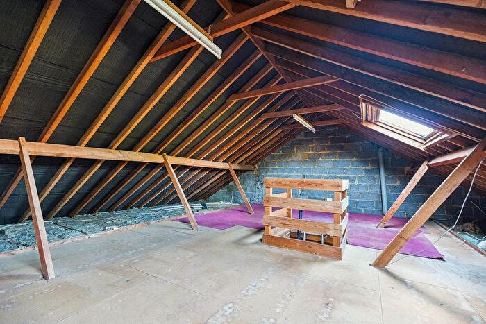 4 Bedroom Detached House For Sale In Amersham Road, Chalfont St Peter, SL9