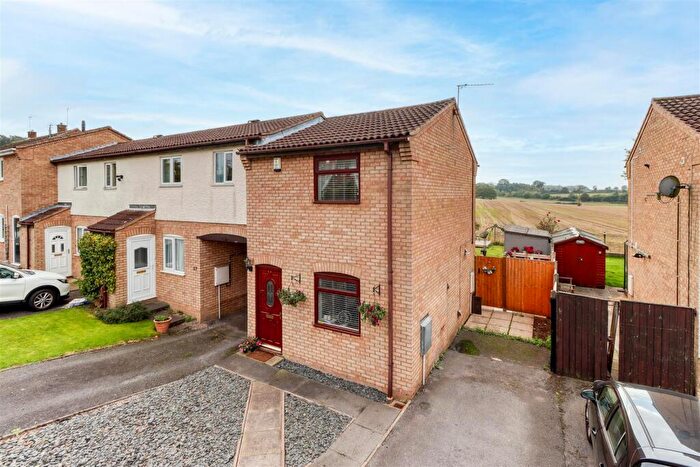 2 Bedroom Town House For Sale In Heath Road, Market Bosworth, CV13