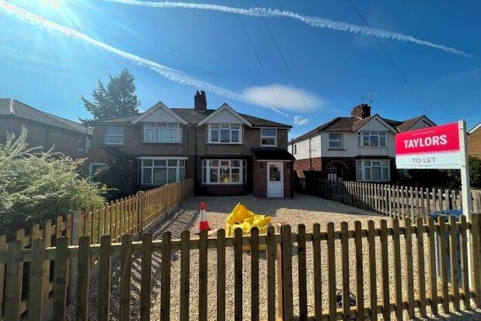 4 Bedroom Property To Rent In Long Lane, Oxford, OX4
