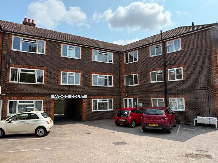 2 Bedroom Flat To Rent In Wood Court, Worplesdon Road, Guildford, Surrey, GU2