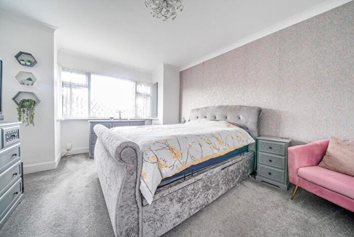 2 Bedroom Bungalow For Sale In Lone Valley, Widley, PO7