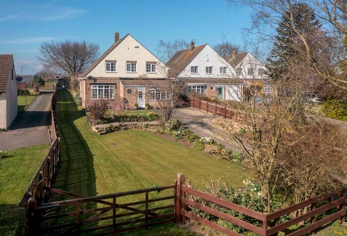 4 Bedroom Detached House For Sale In Water End, Brompton, Northallerton, North Yorkshire, DL6