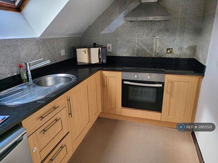 1 Bedroom Maisonette To Rent In Shire Place, Worth, Crawley, RH10