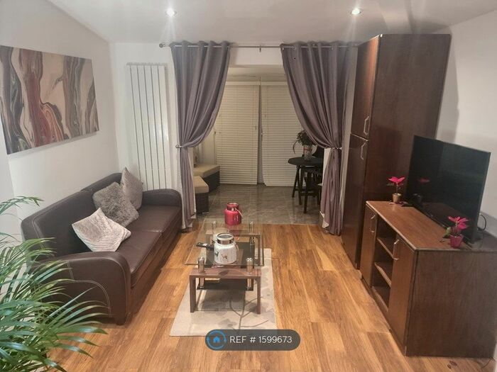 1 Bedroom Flat To Rent In Newbury, Newbury, RG14