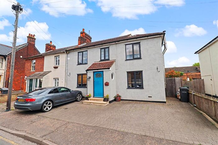 3 Bedroom Semi Detached House For Sale In Railway Street, Braintree, CM7
