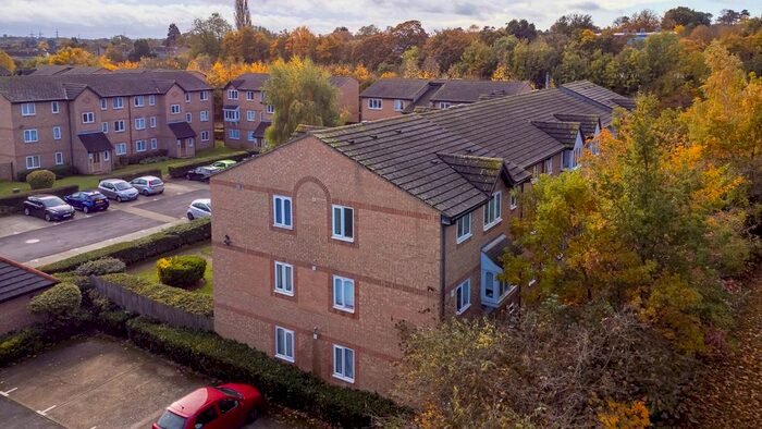 1 Bedroom Flat To Rent In Wedgewood Road, Hitchin, SG4