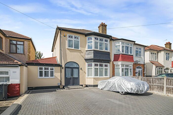 3 Bedroom Semi Detached House For Sale In Ashgrove Road, Bromley, Kent, BR1