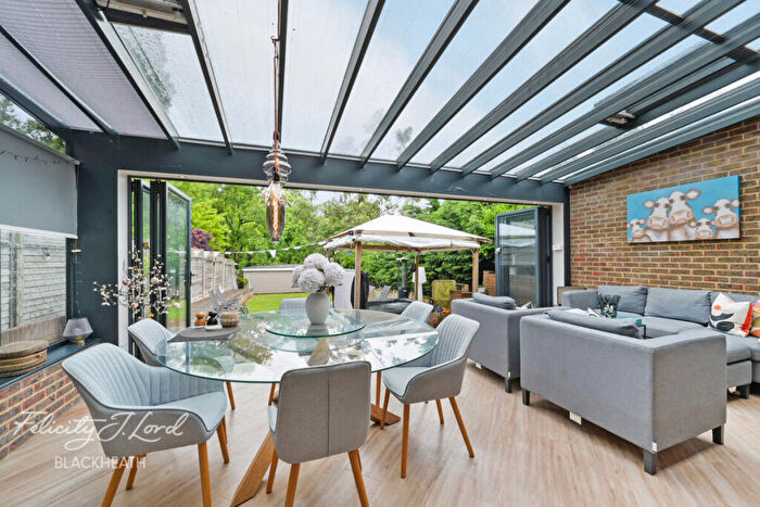 4 Bedroom End Of Terrace House For Sale In Shooters Hill, London, SE18