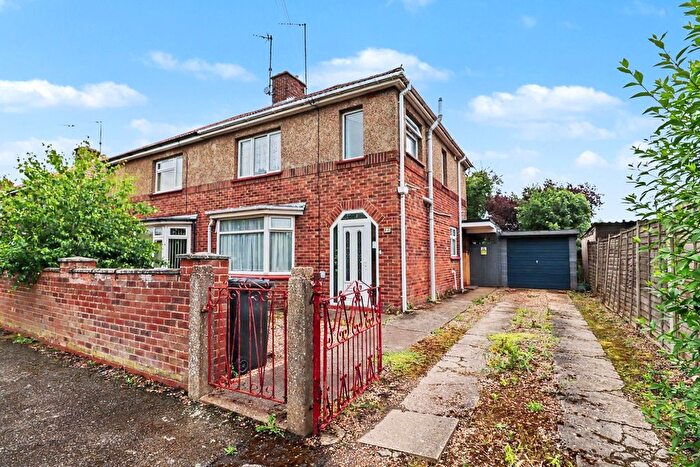 3 Bedroom Semi-Detached House For Sale In Queen Mary Road, Kings Lynn, PE30