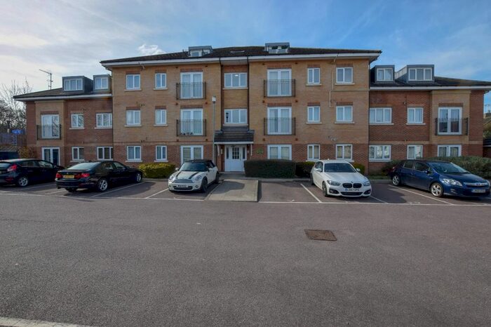 1 Bedroom Flat To Rent In Flat Chalkdell House, Loweswater Close, Watford, Hertfordshire, WD25