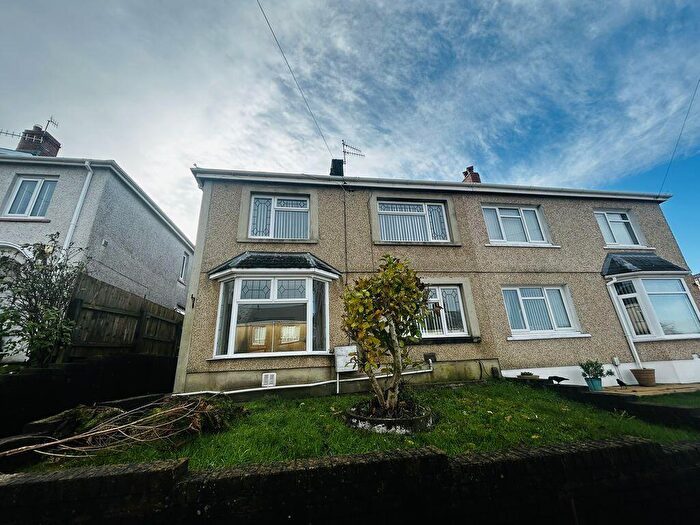 3 Bedroom Semi Detached House To Rent In Pine Grove, Neath, SA11