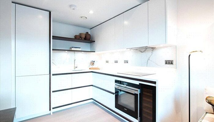 1 Bedroom Flat To Rent In Garrett Mansions, Edgware Road, W2
