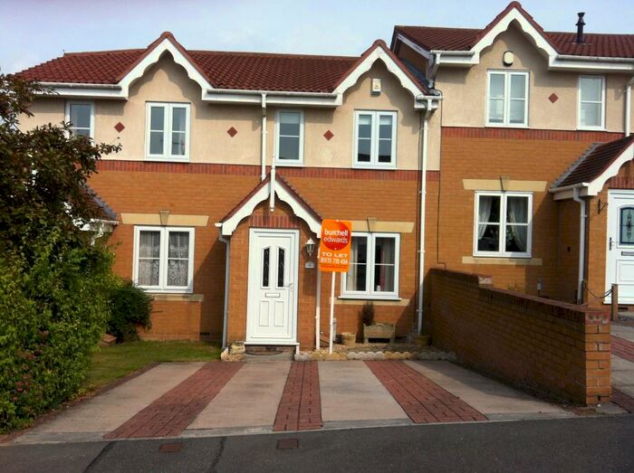 2 Bedroom Town House To Rent In Carrock Avenue, Heanor, Derbyshire, DE75
