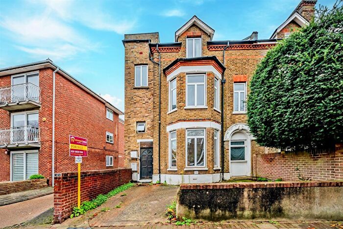 2 Bedroom Flat For Sale In Court Road, London, SE9