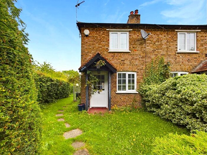 1 Bedroom Semi-Detached House To Rent In Salters Row, Wooburn Moor, HP10