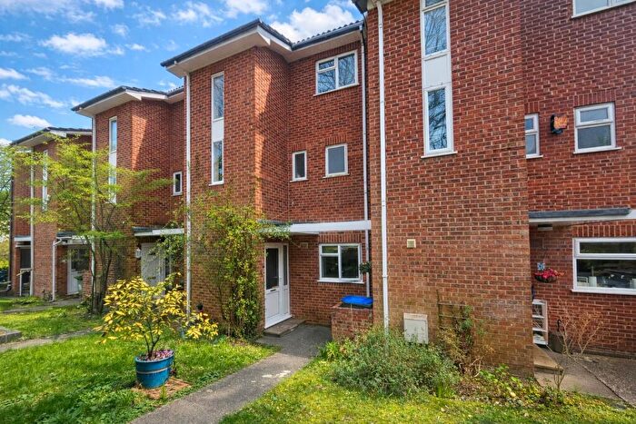 3 Bedroom House To Rent In Winn Road, Southampton, SO17