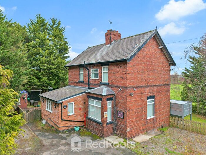 3 Bedroom Detached House For Sale In Swing Bridge House, Kirkhouse Green, Doncaster, South Yorkshire, DN7