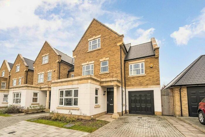 5 Bedroom Detached House To Rent In Roper Crescent, Sunbury-On-Thames, TW16