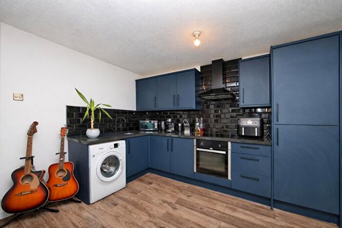 1 Bedroom Flat For Sale In Hillside Road, Dover, Kent, CT17
