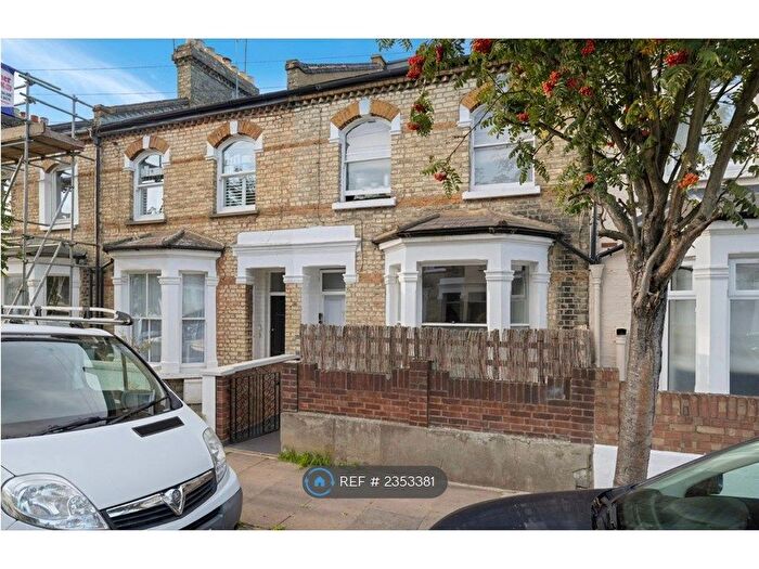 2 Bedroom Flat To Rent In London, London, SW6