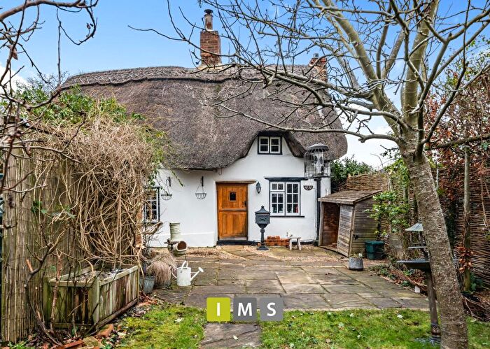 2 Bedroom Cottage To Rent In The College, Marsh Gibbon, OX27