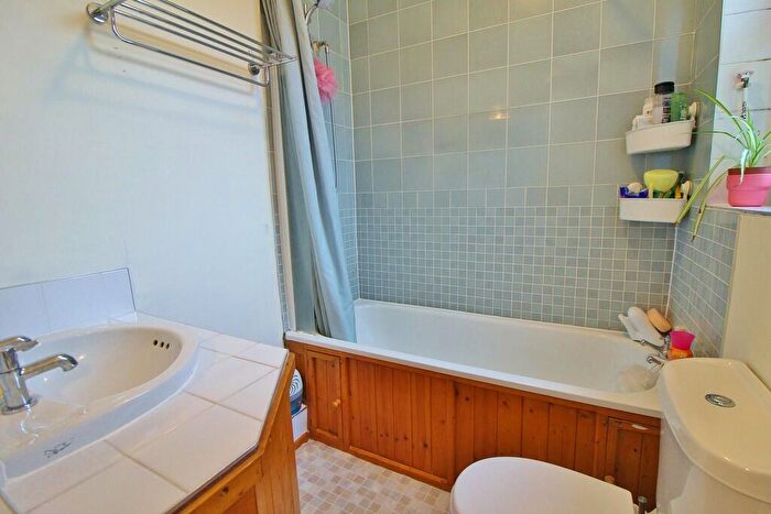 3 Bedroom Terraced House For Sale In Monmouth Road, North End, PO2