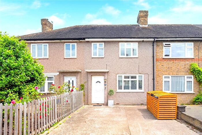 3 Bedroom Terraced House For Sale In Brettenham Avenue, Walthamstow, London, E17