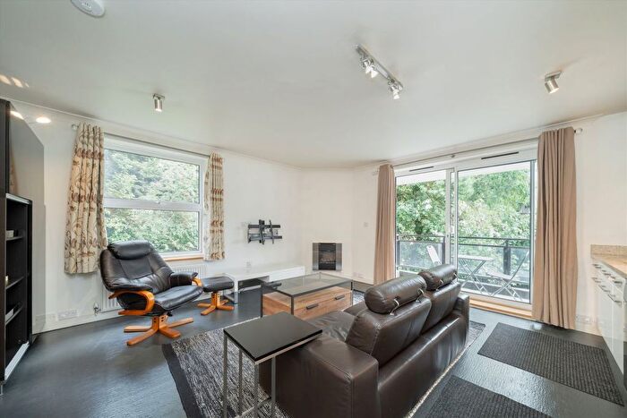 3 Bedroom Flat For Sale In Sumpter Close, Hampstead, NW3
