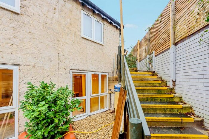 1 Bedroom Studio To Rent In Canal Way, Reading, RG1