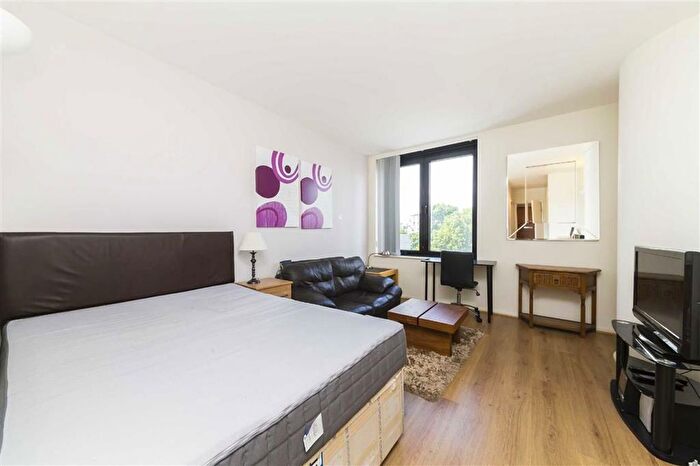 3 Bedroom Flat To Rent In Cromwell Road, South Kensington, SW7