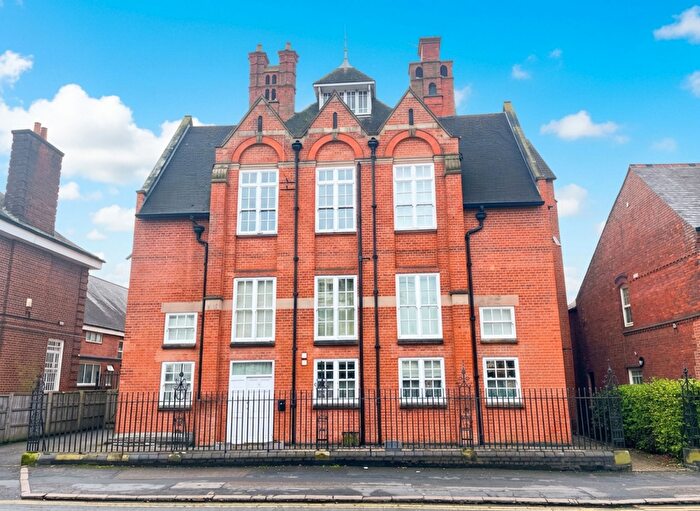 1 Bedroom Apartment For Sale In Clarendon Park Road, Leicester, LE2