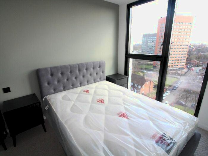 2 Bedroom Apartment To Rent In St George's Gardens, A Spinners Way, M15