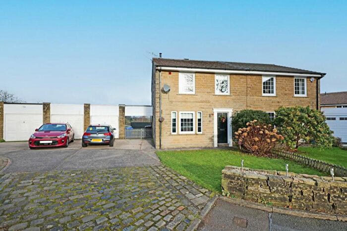 3 Bedroom Semi-Detached House For Sale In Sycamore Gardens, Foulridge, BB8