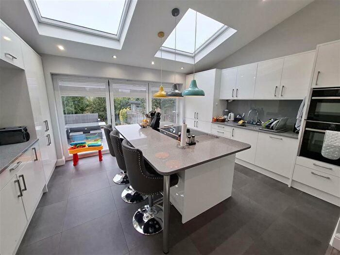 3 Bedroom House To Rent In Highbarns, Hemel Hempstead, HP3